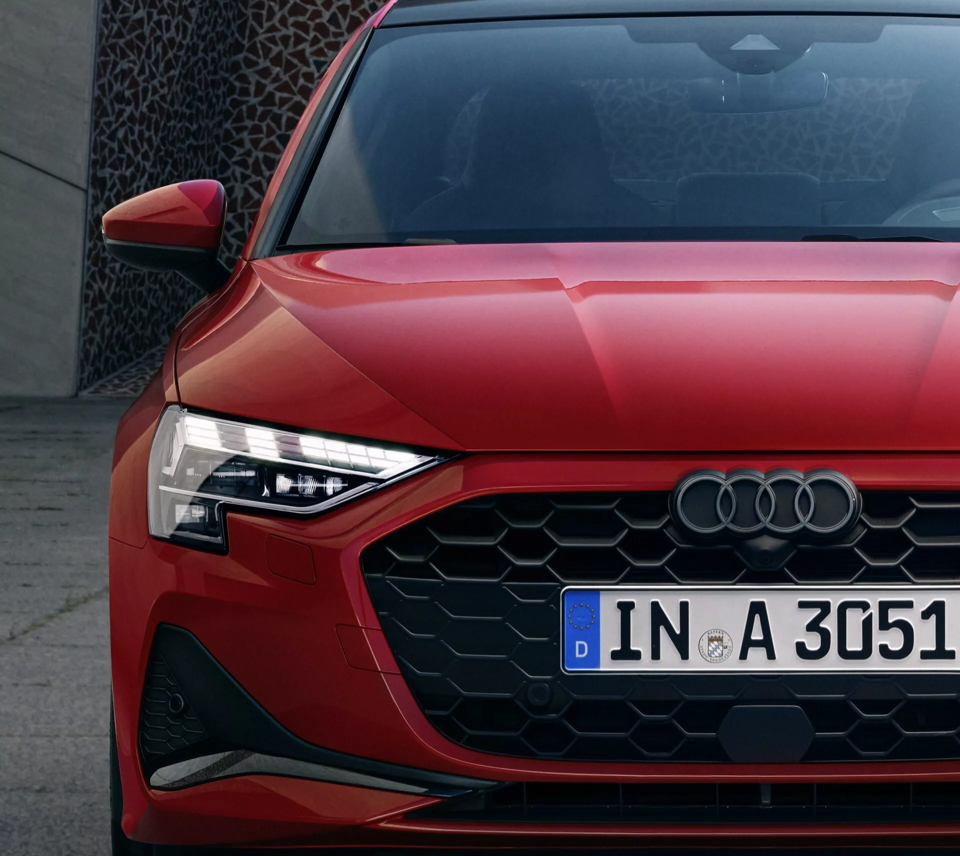 Modèle Audi A3 8Y Facelift 2024 présentant de nouveaux éléments de design élégants, des phares LED améliorés et une technologie intérieure mise à jour