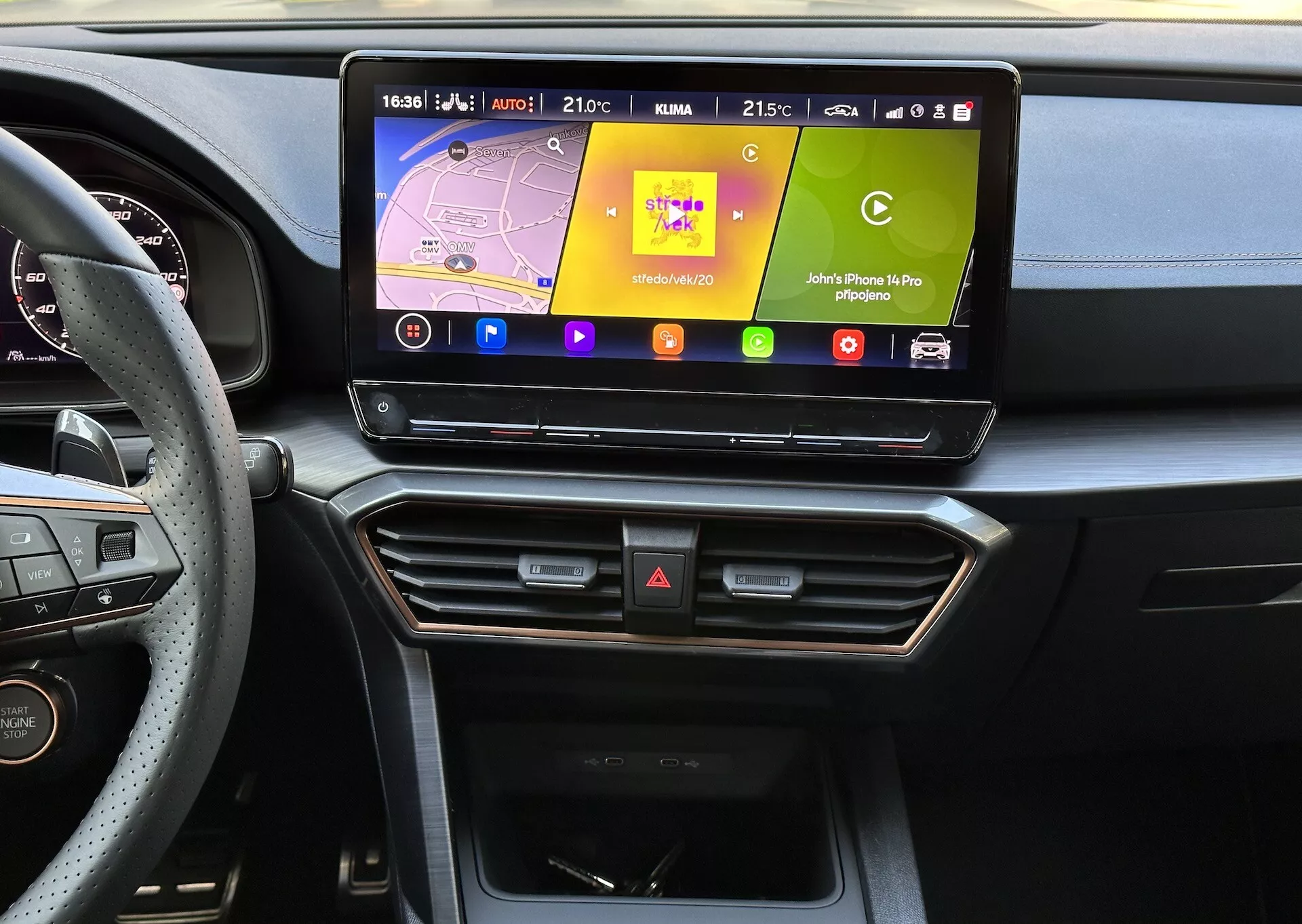 Cupra Formentor 2020, design dynamique et élégant, doté de la technologie de pointe et de spécifications de performance, sur la route