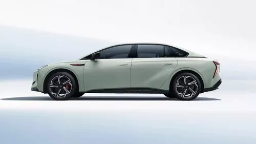 Hongqi EH7