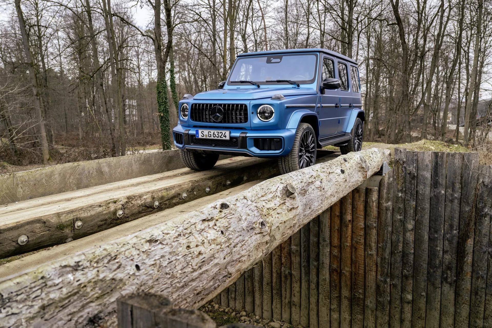 Mercedes-Benz Classe G modèle 465 de 2024 présentant son design épuré et ses fonctionnalités avancées