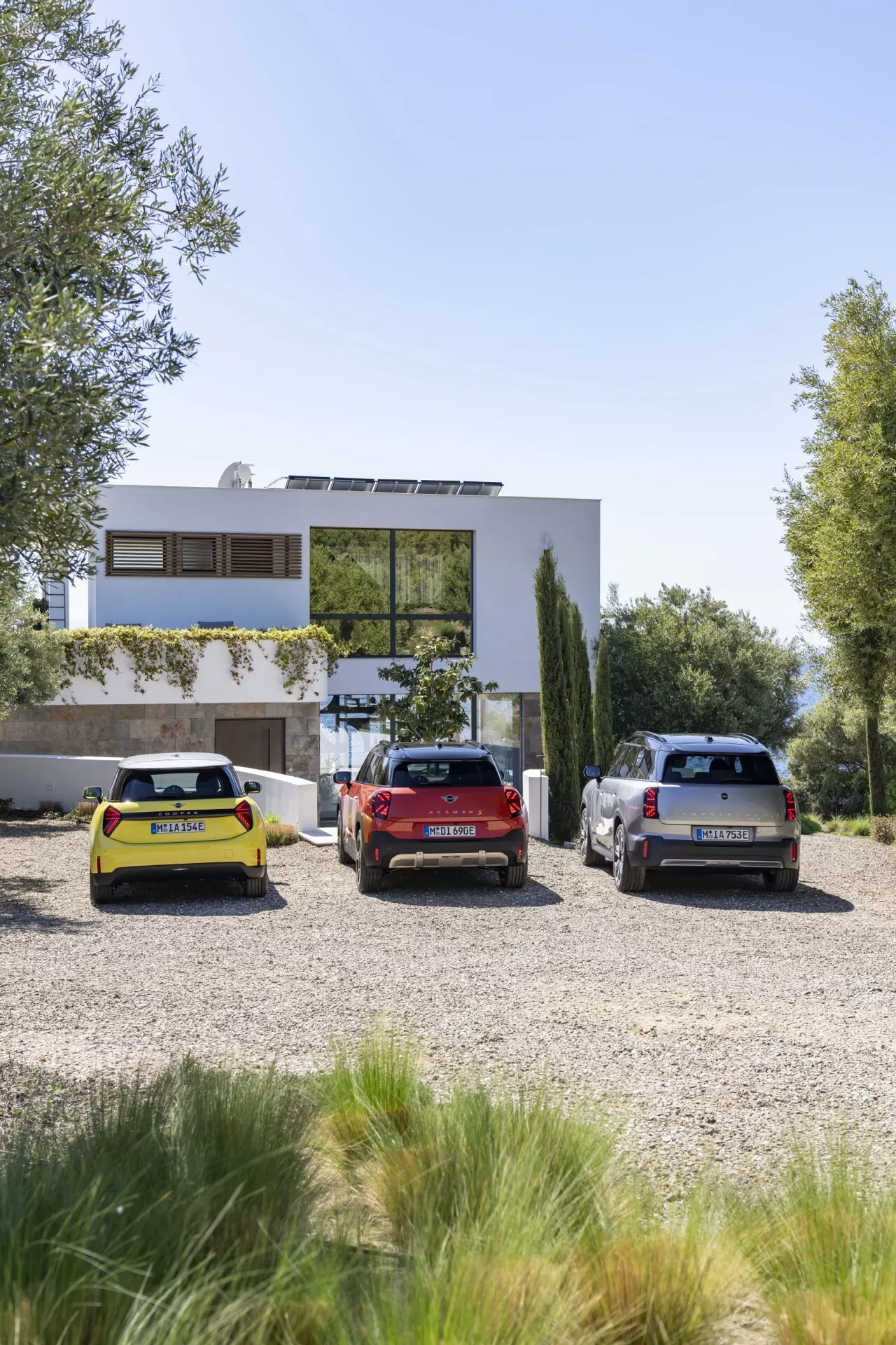 MINI Aceman 2024 (J05) présentant son design élégant, ses couleurs extérieures vibrantes et la dernière technologie de véhicule électrique