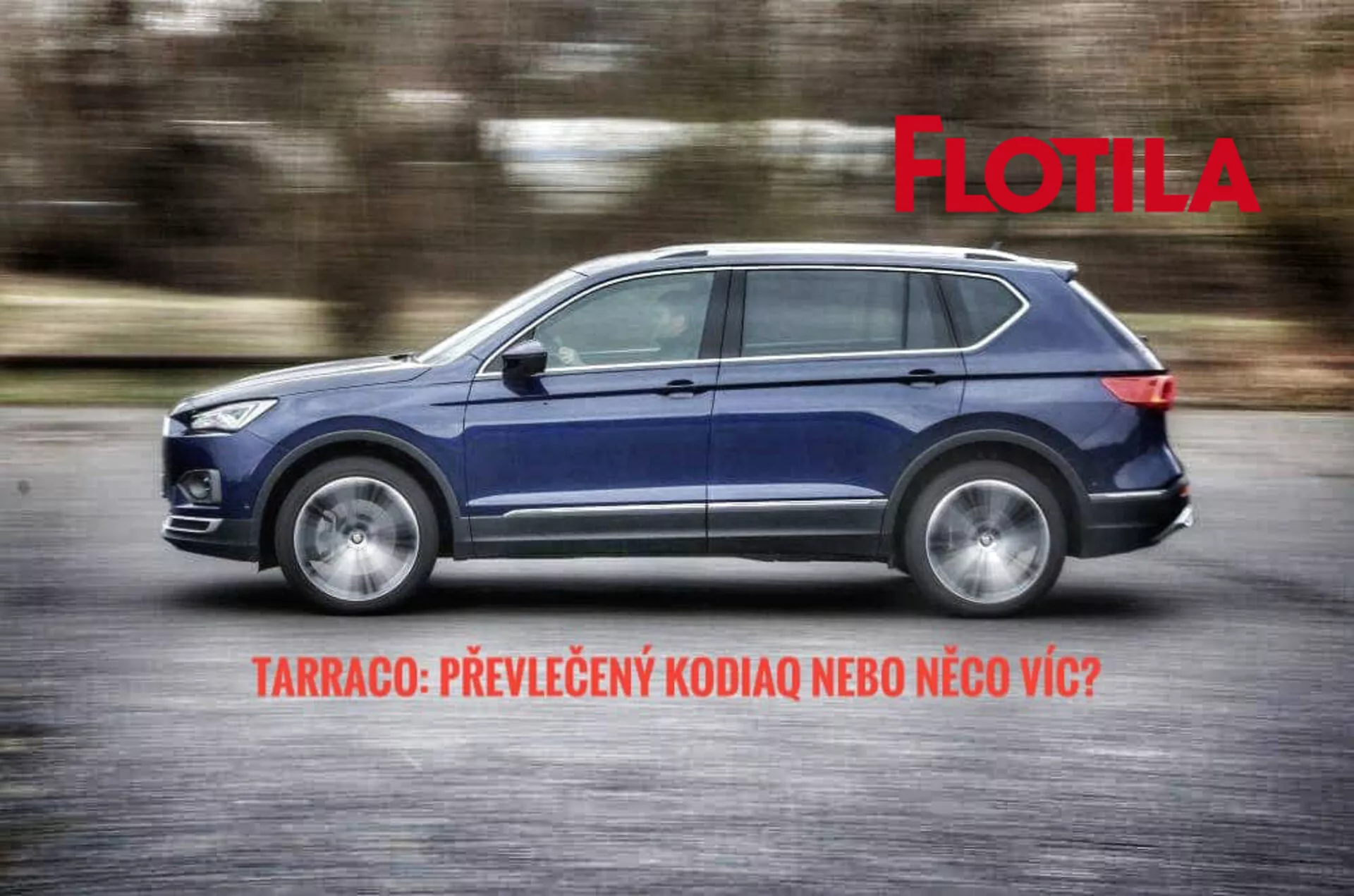 SUV Seat Tarraco 2019 en mouvement, vue de côté avec une pointe d'angle arrière, montrant des éléments de design et un flou de mouvement sur un véhicule bleu
