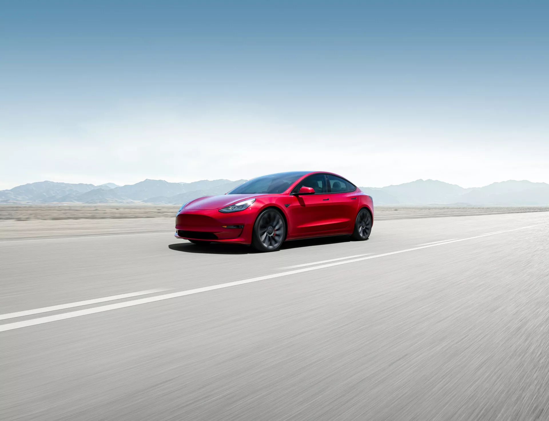Tesla Model 3 de 2019, 1ère génération, berline électrique élégante avec design moderne, capacités avancées de pilotage automatique et performance efficace de la batterie à longue portée.