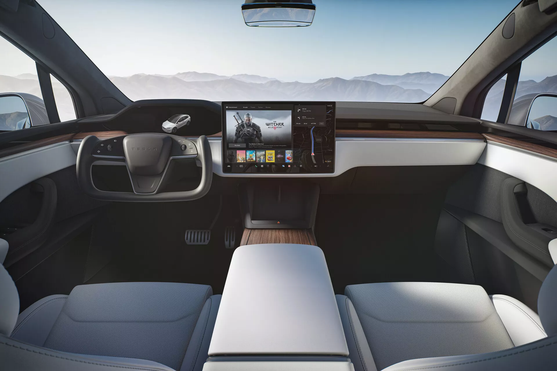 Intérieur d'une Tesla Model-X 2021 modernisé, capturé sous un angle arrière central, montrant l'ensemble de l'habitacle avant. La prise de vue panoramique met en avant le design élégant et minimaliste du tableau de bord avec des accents horizontaux en bois, un grand écran tactile d'infodivertissement rectangulaire et un volant unique à deux branches avec des zones tactiles intégrées. Les sièges avant, en cuir de couleur claire, présentent un design contemporain aux surfaces lisses pour le luxe et le confort. La console centrale minimaliste et la lumière naturelle indiquant de grandes fenêtres ajoutent une sensation de spaciosité et de luxe.