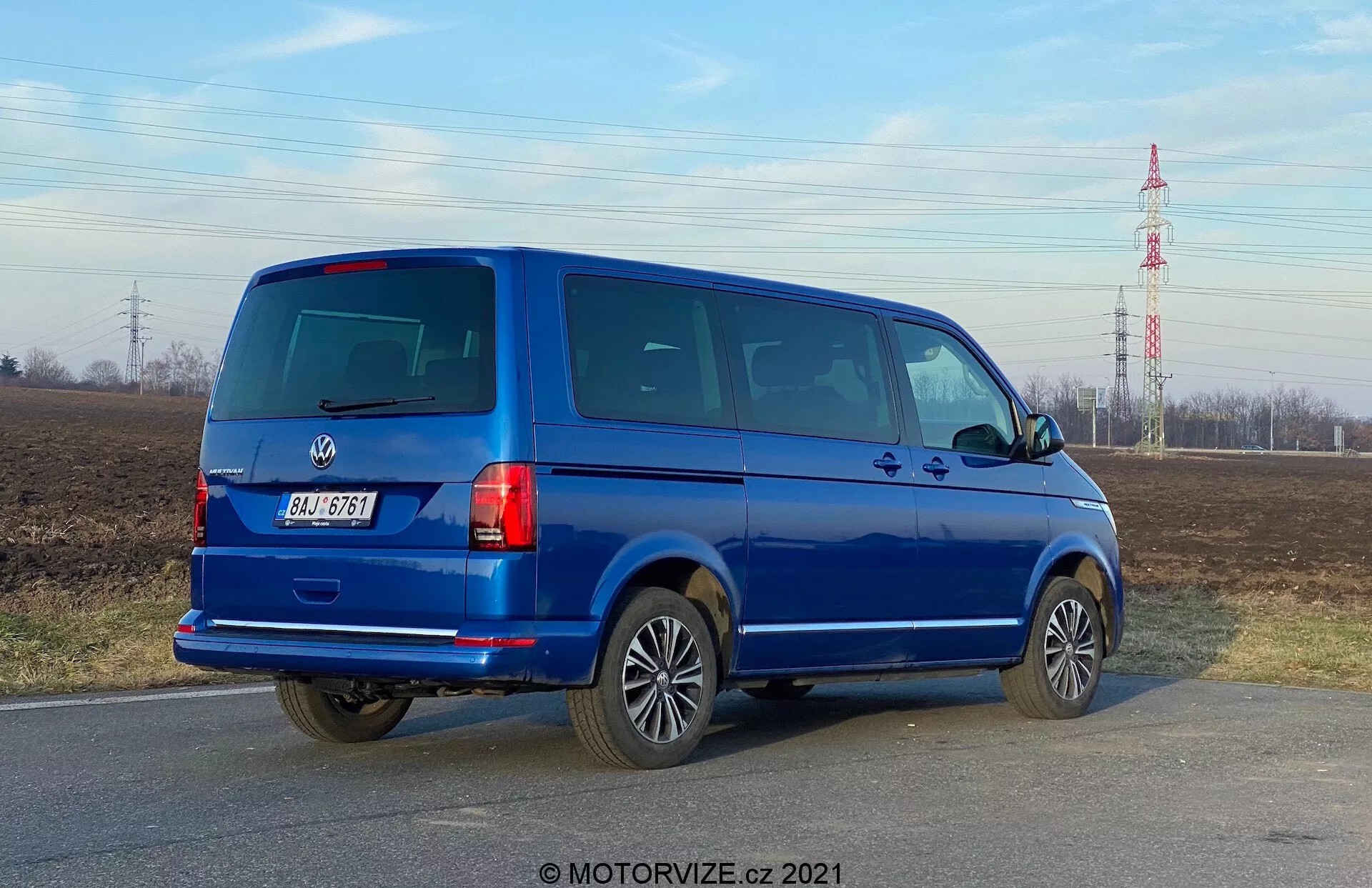 Volkswagen Nutzfahrzeuge Transporter 2019 (T6.1 Multivan) présentant un design avancé, un extérieur élégant, un intérieur spacieux et des caractéristiques modernes
