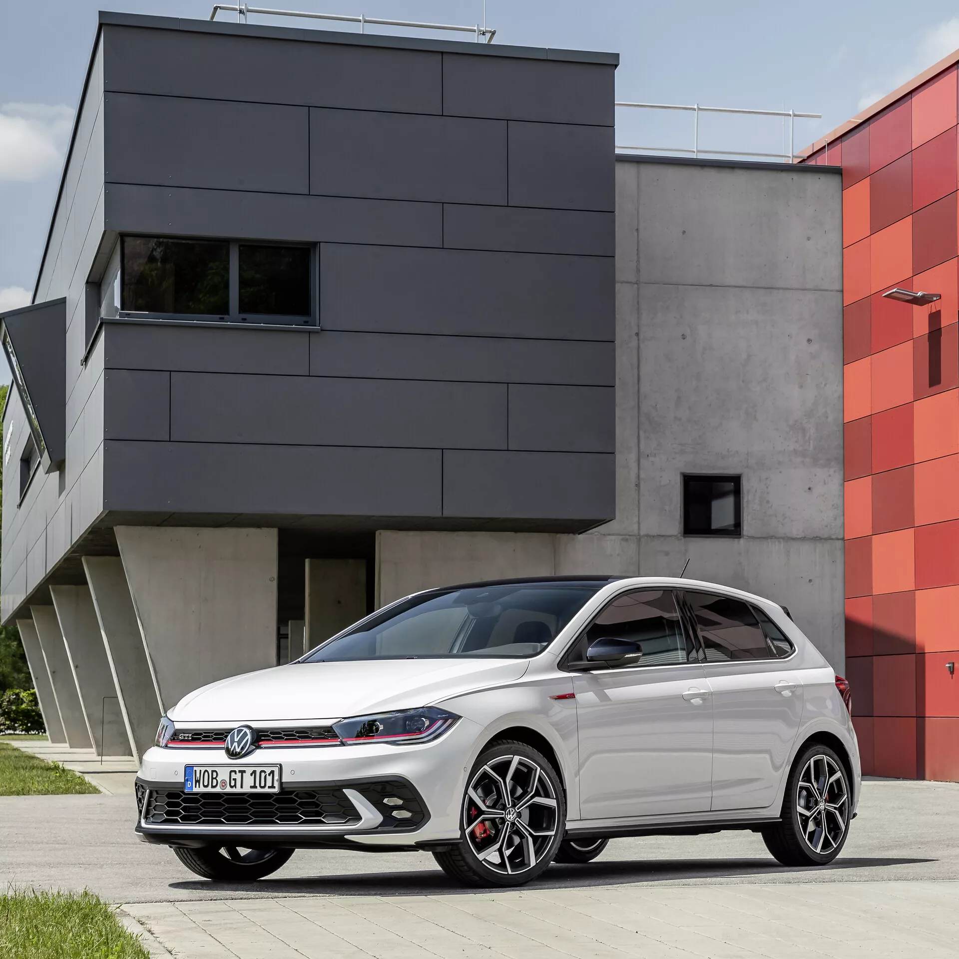 VW Polo 2021 VI-facelift, design élégant avec phares modernes et jantes alliage polies